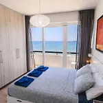 Finikoudes Seaview Vibe 1 Bdr Flat Lárnaka