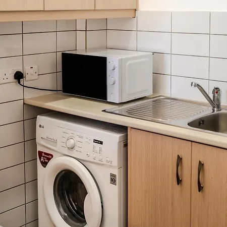 Finikoudes Seaview Vibe 1 Bdr Flat * Larnaka