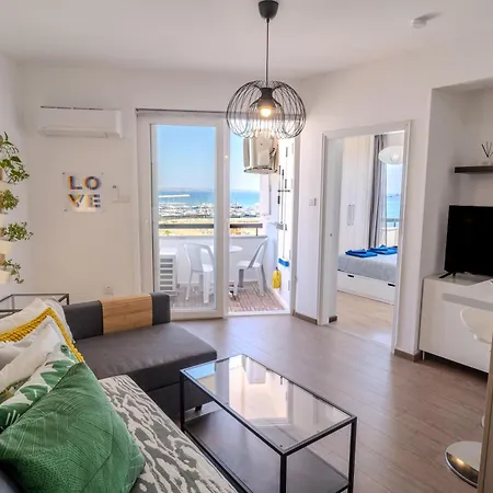 Finikoudes Seaview Vibe 1 Bdr Flat Apartament *