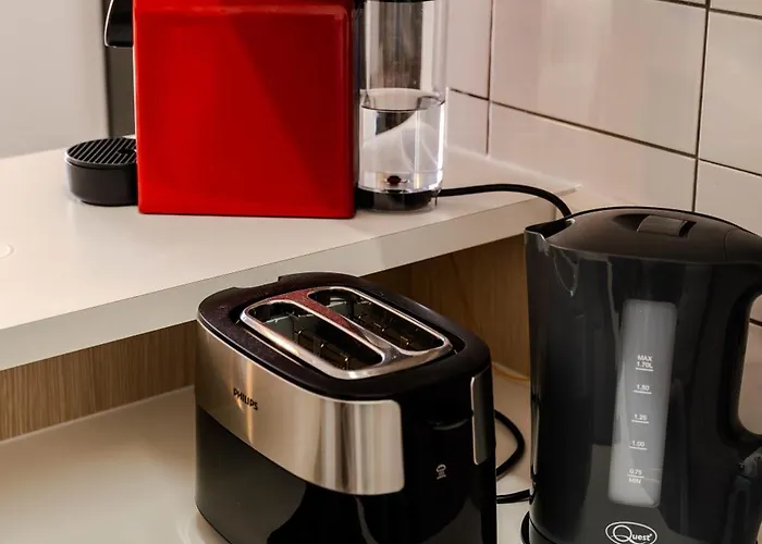 Finikoudes Seaview Vibe 1 Bdr Flat アパート ラルナカ