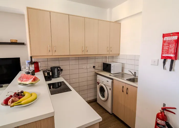 Finikoudes Seaview Vibe 1 Bdr Flat ラルナカ