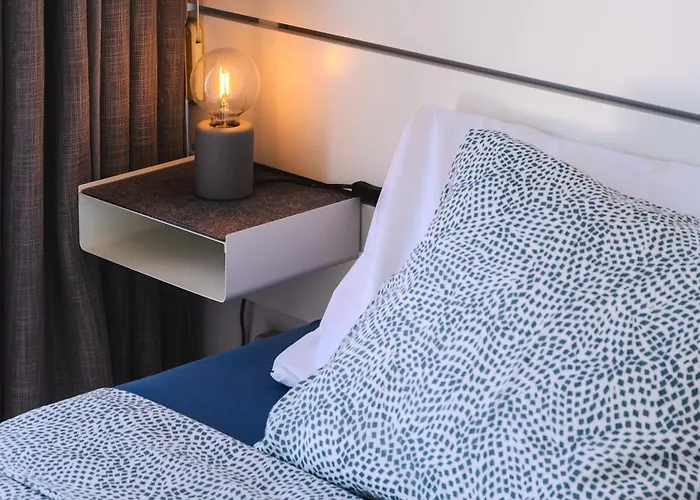 Finikoudes Seaview Vibe 1 Bdr Flat * ラルナカ