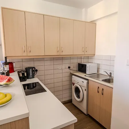 Finikoudes Seaview Vibe 1 Bdr Flat Lárnaca